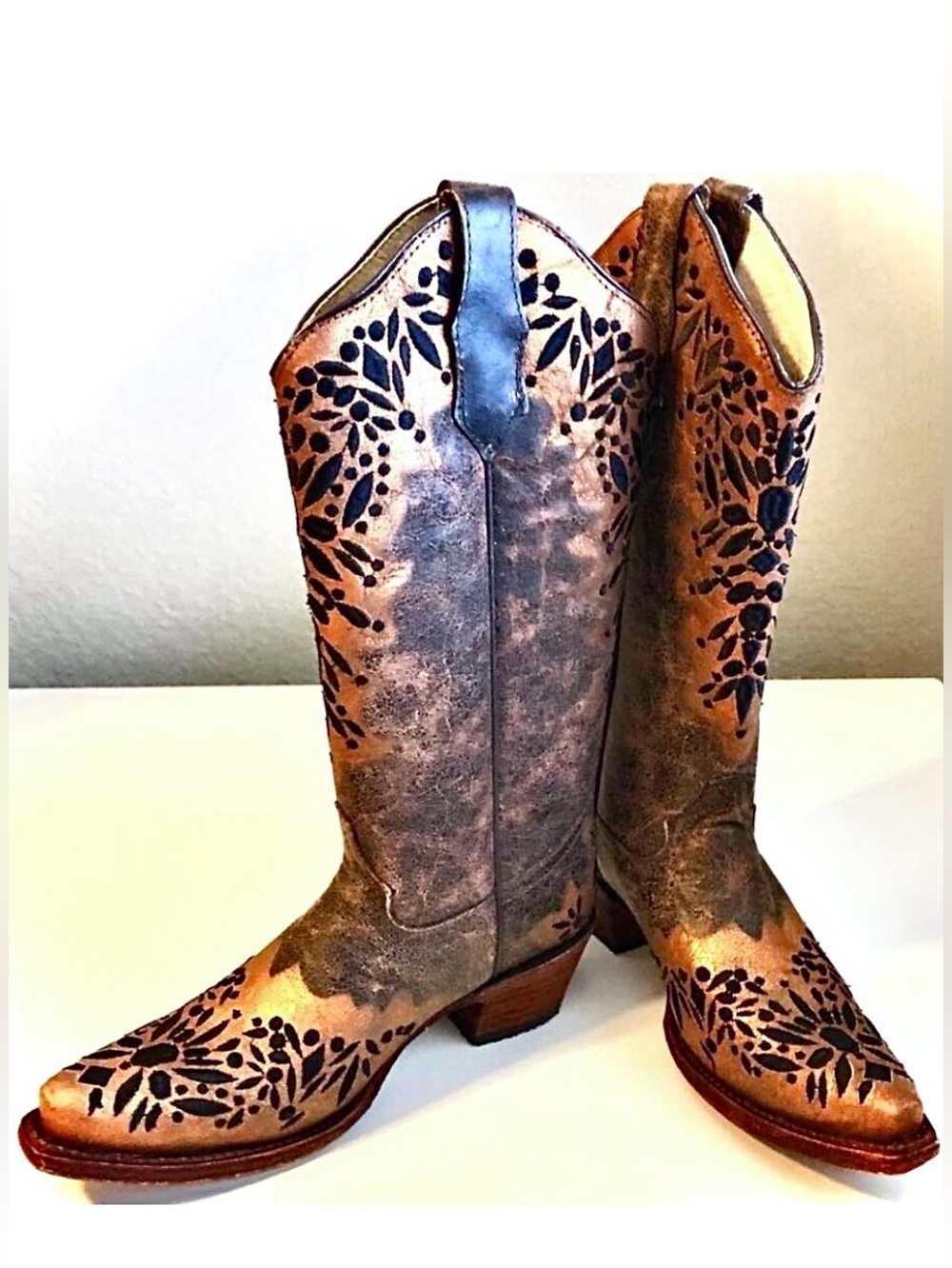 New CIRCLE G Embroidered Boho Line Dance Cowgirl Boots 6.5